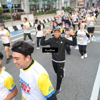 Runner Photo 4536335