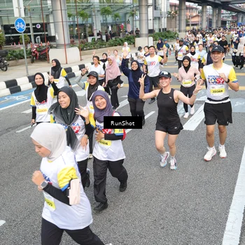 Runner Photo 4536357