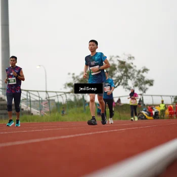 Runner Photo 4536365