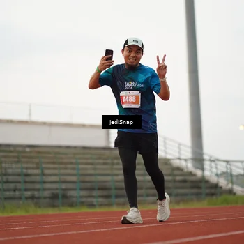 Runner Photo 4536411