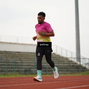Runner Photo 4536453