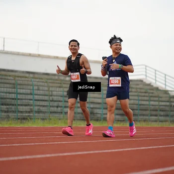 Runner Photo 4536900