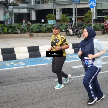 Runner Photo 4537536