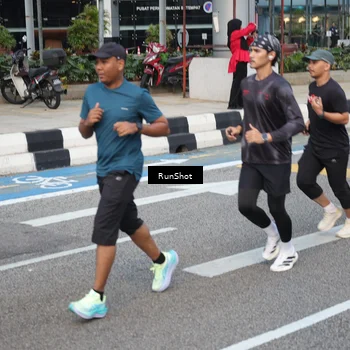 Runner Photo 4537946