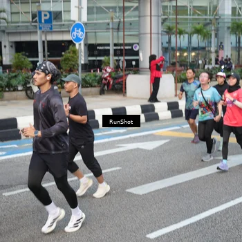 Runner Photo 4538065