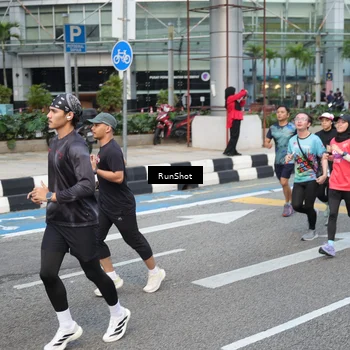 Runner Photo 4538070