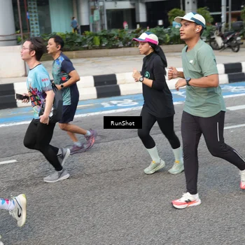 Runner Photo 4538600