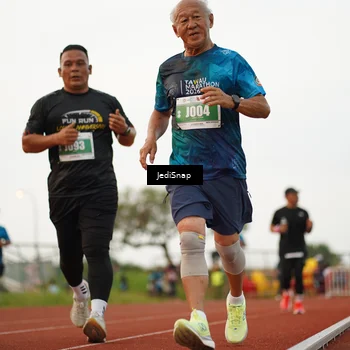 Runner Photo 4540235