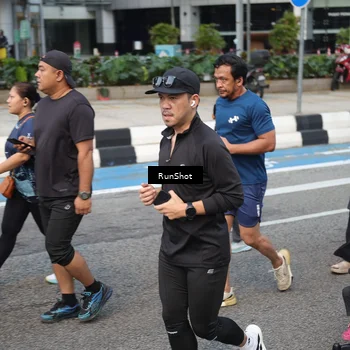 Runner Photo 4540335
