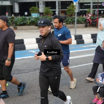 Runner Photo 4540342