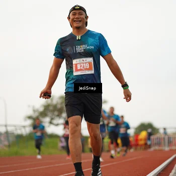 Runner Photo 4540343