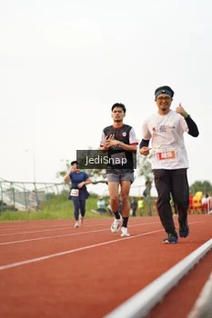 Runner Photo 4541990
