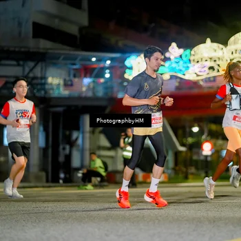 Runner Photo 4542420