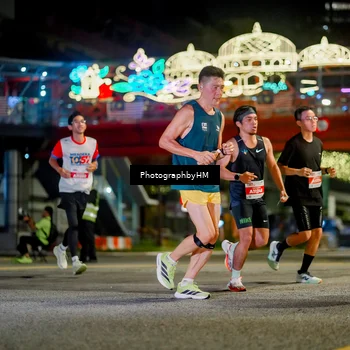 Runner Photo 4543056