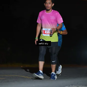 Runner Photo 4543471