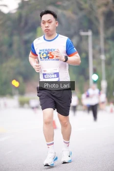 Runner Photo 4543649