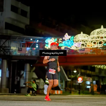 Runner Photo 4543673