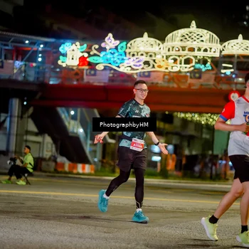 Runner Photo 4545618