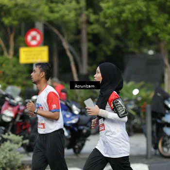 Runner Photo 4546712