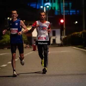 Runner Photo 4547467