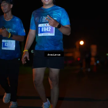 Runner Photo 4547614