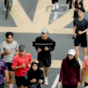 Runner Photo 4551002