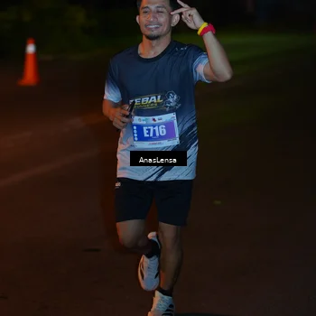 Runner Photo 4551375