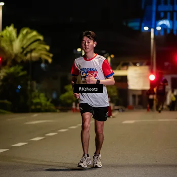 Runner Photo 4554007