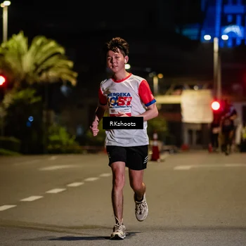 Runner Photo 4554017