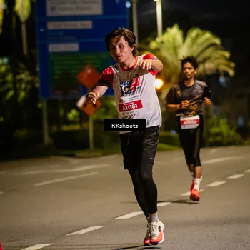 Runner Photo 4554611