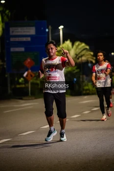 Runner Photo 4554800