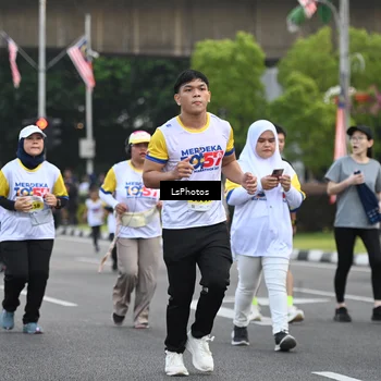 Runner Photo 4556406