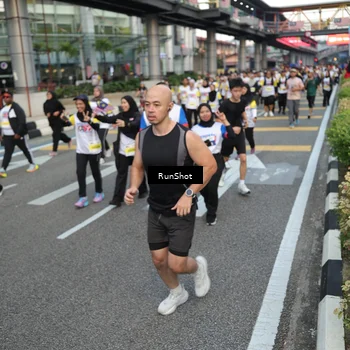 Runner Photo 4558342