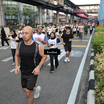 Runner Photo 4558356