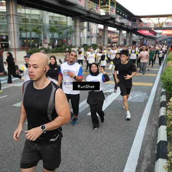 Runner Photo 4558365