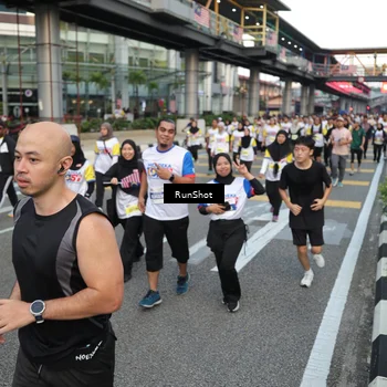 Runner Photo 4558371