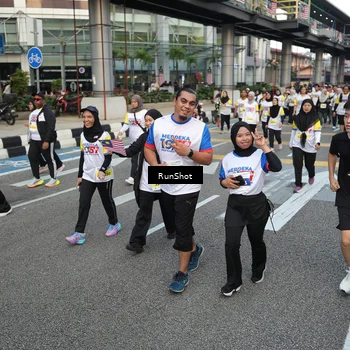 Runner Photo 4558395