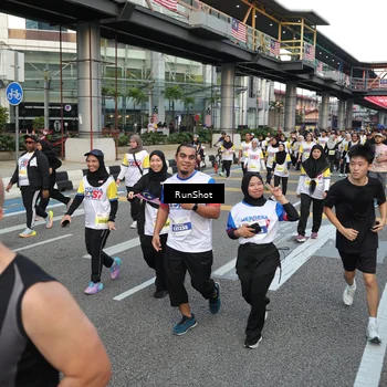 Runner Photo 4558416