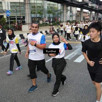 Runner Photo 4558425