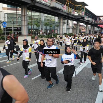 Runner Photo 4558430
