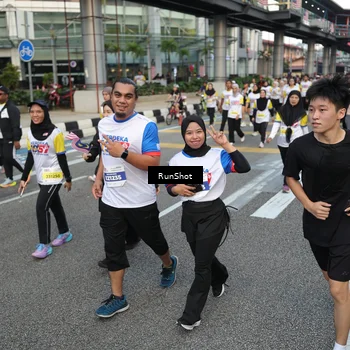 Runner Photo 4558431