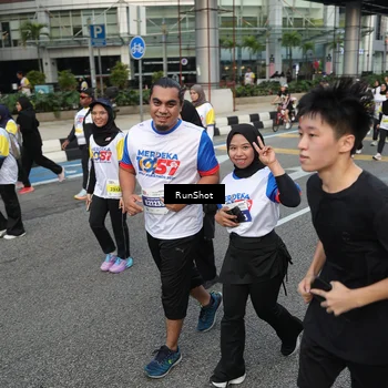 Runner Photo 4558445