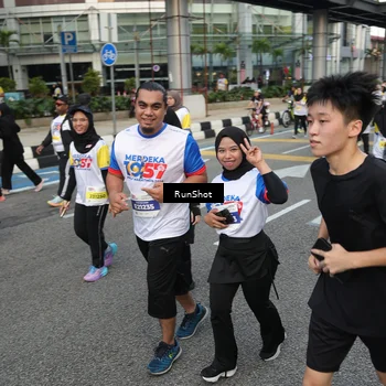 Runner Photo 4558452