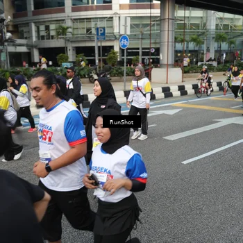 Runner Photo 4558471