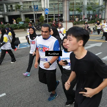 Runner Photo 4558476