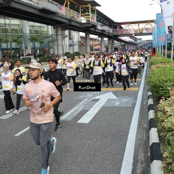 Runner Photo 4558604
