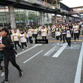 Runner Photo 4558660