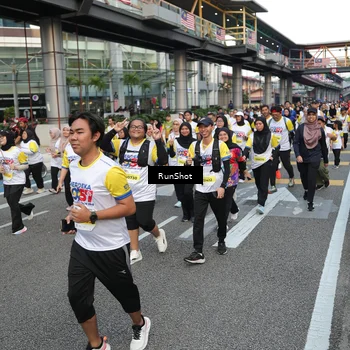 Runner Photo 4559082