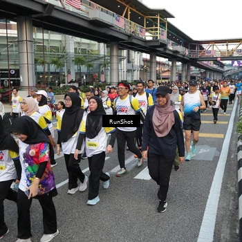 Runner Photo 4559447