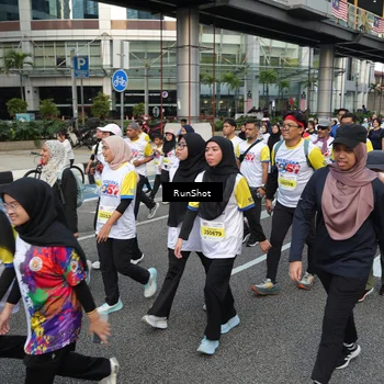 Runner Photo 4559640